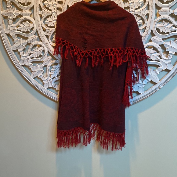NWOT ELLE TIAN poncho - Picture 4 of 6